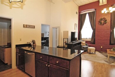 Emerson Mills unit M4, Pembroke, NH 03275 - photo 4