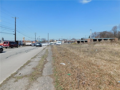 32 Coolspring St, Uniontown, PA 15401 - photo 4