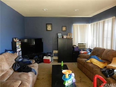 Living room with can lights.