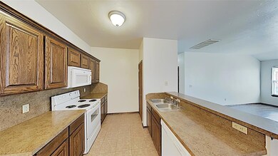 1722 W Palm Place, Oklahoma City, OK 73128 - photo 6