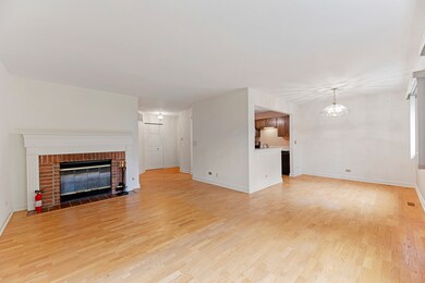 1604 Newburn Ct unit D1, Wheeling, IL 60090 - photo 5