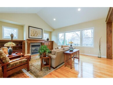 3218 Cedar River Ct NE, Cedar Rapids, IA 52411 - photo 5