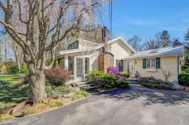 522 Prices Dr, Cresco, PA 18326 - photo 4