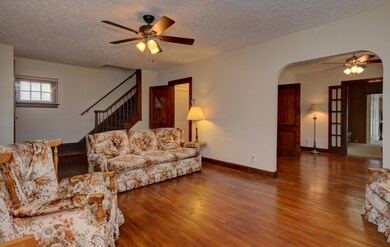 Living Room (2)