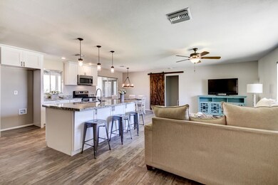 Gorgeous Kitchen!
