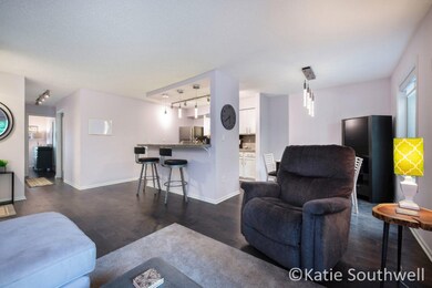 3159WindcrestDrNE-13