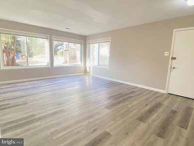 18637 Sage Way, Germantown, MD 20874 - photo 3