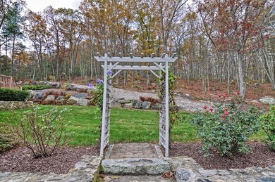 160 Wolfe Hill Rd, Northbridge, MA 01534 - photo 5