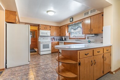 17600 Maple St, Lansing, IL 60438 - photo 7