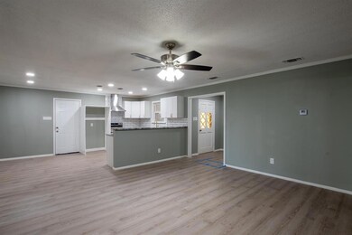 2209 Shady Grove Dr, Bedford, TX 76021 - photo 6