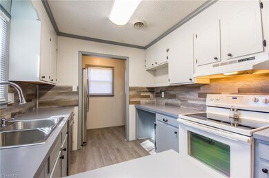 235 W Debbie Ln, Statesville, NC 28625 - photo 6