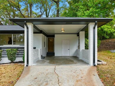 2568 Fontaine Cir, Decatur, GA 30032 - photo 3