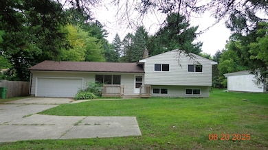 4562 Dobie Rd, Okemos, MI 48864 - photo 2