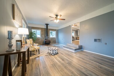 153 16th St, Lyons, OR 97358 - photo 5