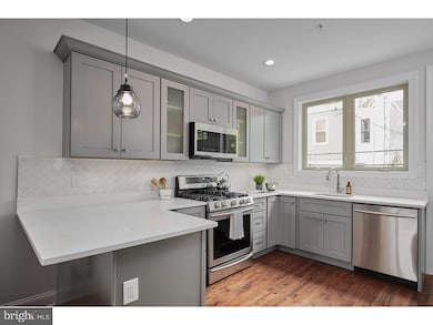 2327 Wilder St, Philadelphia, PA 19146 - photo 6