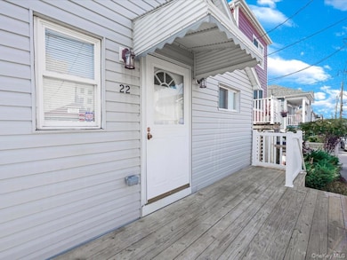 22 W 10th Rd, Broad Channel, NY 11693 - photo 4