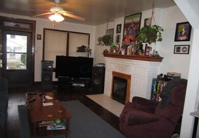 274 LIVINGROOM