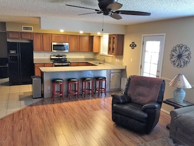 2102 W Flint  Kitchen IMG_1033