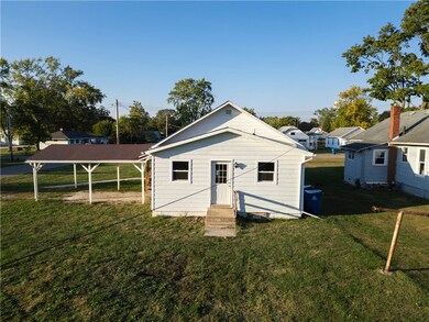 529 W Maple St, Hoopeston, IL 60942 - photo 7