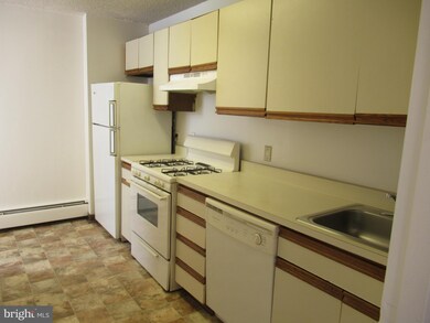 Radnor House unit 917, Bryn Mawr, PA 19010 - photo 6