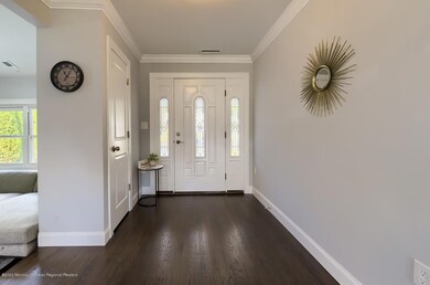 4 Foyer