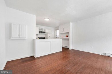 209 N York St, Pottstown, PA 19464 - photo 5