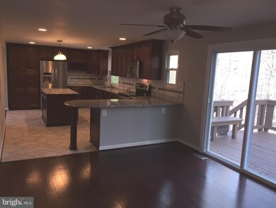 16124 Olmstead Ln, Woodbridge, VA 22191 - photo 4