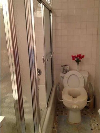 Radnor House unit 514, Bryn Mawr, PA 19010 - photo 3