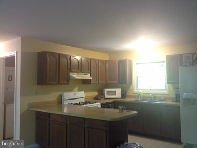 2402 Manor Gate Terrace, Upper Marlboro, MD 20774 - photo 2