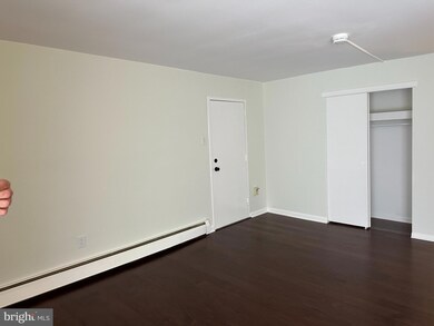 100 E Glenolden Ave unit O14, Glenolden, PA 19036 - photo 3