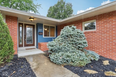 207 N Winthrop Rd, Muncie, IN 47304 - photo 5