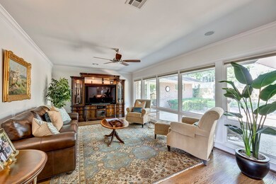 4 Legend Ln, Houston, TX 77024 - photo 5