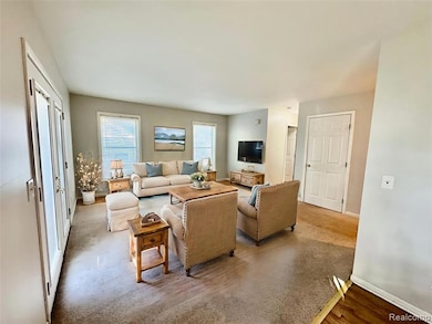 911 Old Hickory Ln, Lake Orion, MI 48362 - photo 7