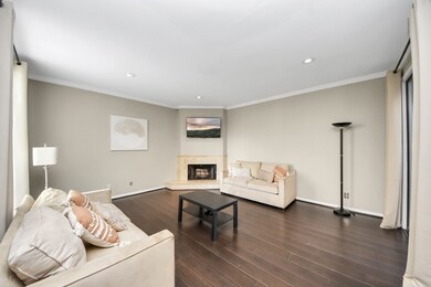 1112 Bering Dr unit 52, Houston, TX 77057 - photo 4