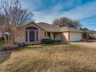 310 Comanche Walk, Joshua, TX 76058 - photo 2