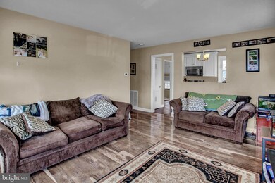 551 Lowther St, Lemoyne, PA 17043 - photo 4