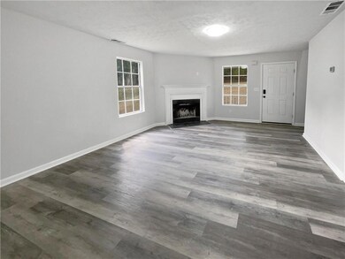 1005 Winter Side Ln unit 2, Atlanta, GA 30349 - photo 3