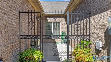 150 Lake Pointe Dr, Scottsboro, AL 35769 - photo 2