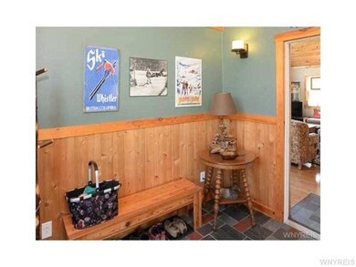 Foyer.