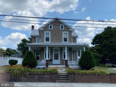 524 S Queen St, Littlestown, PA 17340 - photo 2