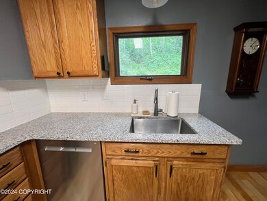 10251 Crest View Ln, Eagle River, AK 99577 - photo 6