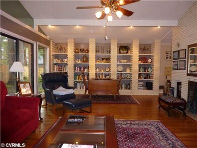 Den/Family/Great Room - Built in bookcases in Grea