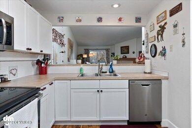 07-Kitchen_MAX2878