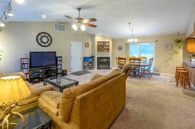 6144 River Bluff Dr, Newburgh, IN 47630 - photo 4