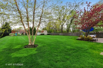 612 Pershing Ave, Wheaton, IL 60189 - photo 2