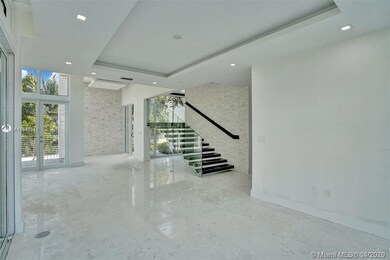 610 Ridgewood Rd, Key Biscayne, FL 33149 - photo 2