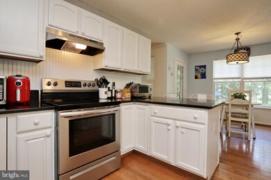 14610 Honeysuckle Way, Swan Point, MD 20645 - photo 3