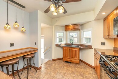 914 E Mitchell Ave, Waterloo, IA 50702 - photo 7