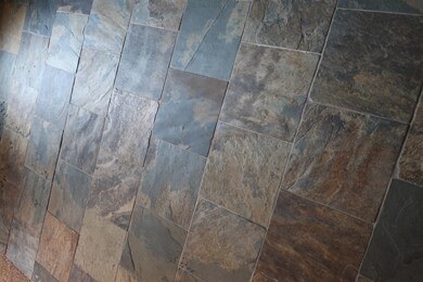 809 Isaac Shelby Cir E, Frankfort, KY 40601 - photo 6