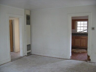 717 Mitchell St, Klamath Falls, OR 97601 - photo 7